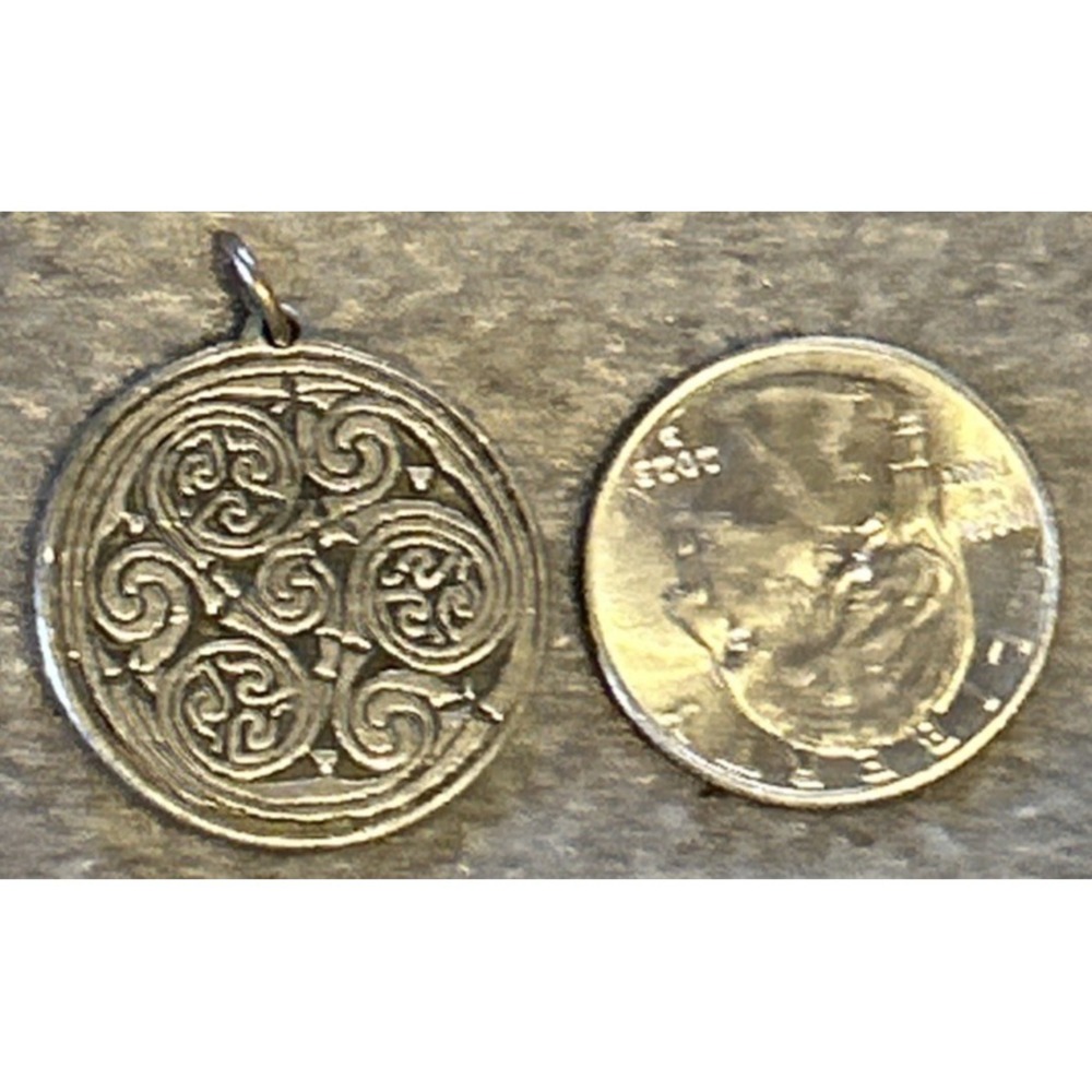 Celtic Never Ending Spiral Pendant Necklace Silver Tone Scottish Irish  Amulet - Picture 3 of 3